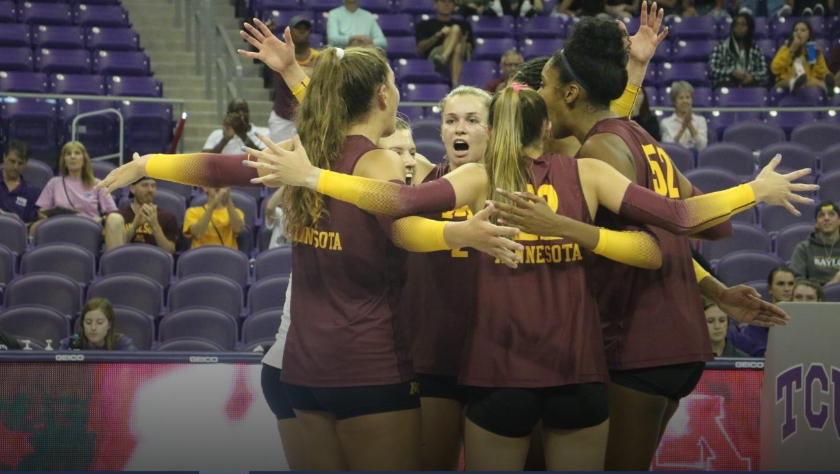 5th Ranked Minnesota Volleyball Takes Down #16 Baylor
