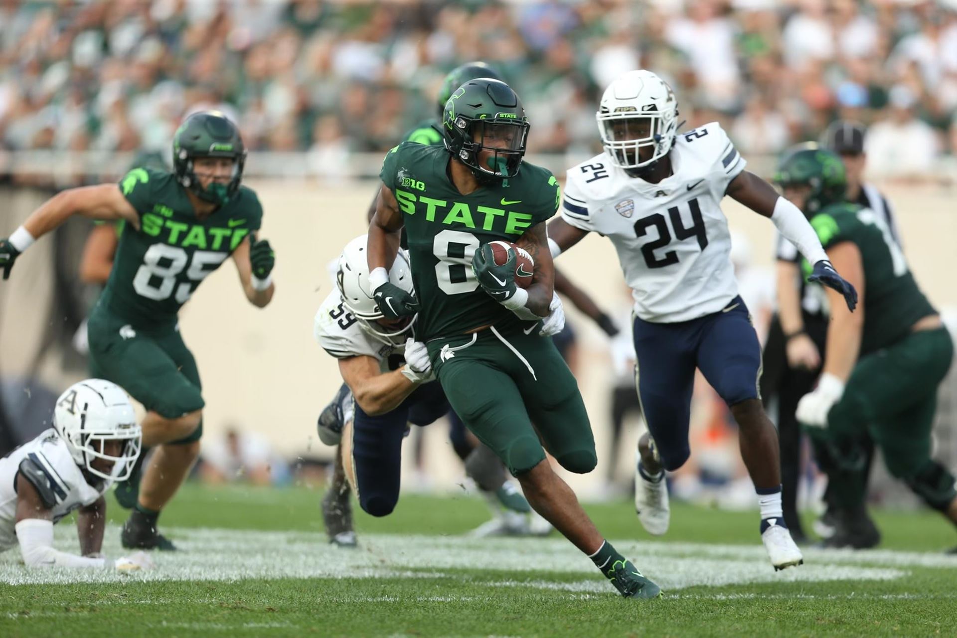 #14 Michigan State Easily Zips Up Akron, 52-0