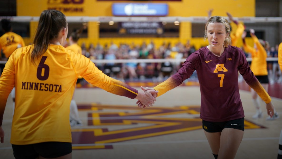 6th Ranked Minnesota Volleyball Falls To #22 Pepperdine