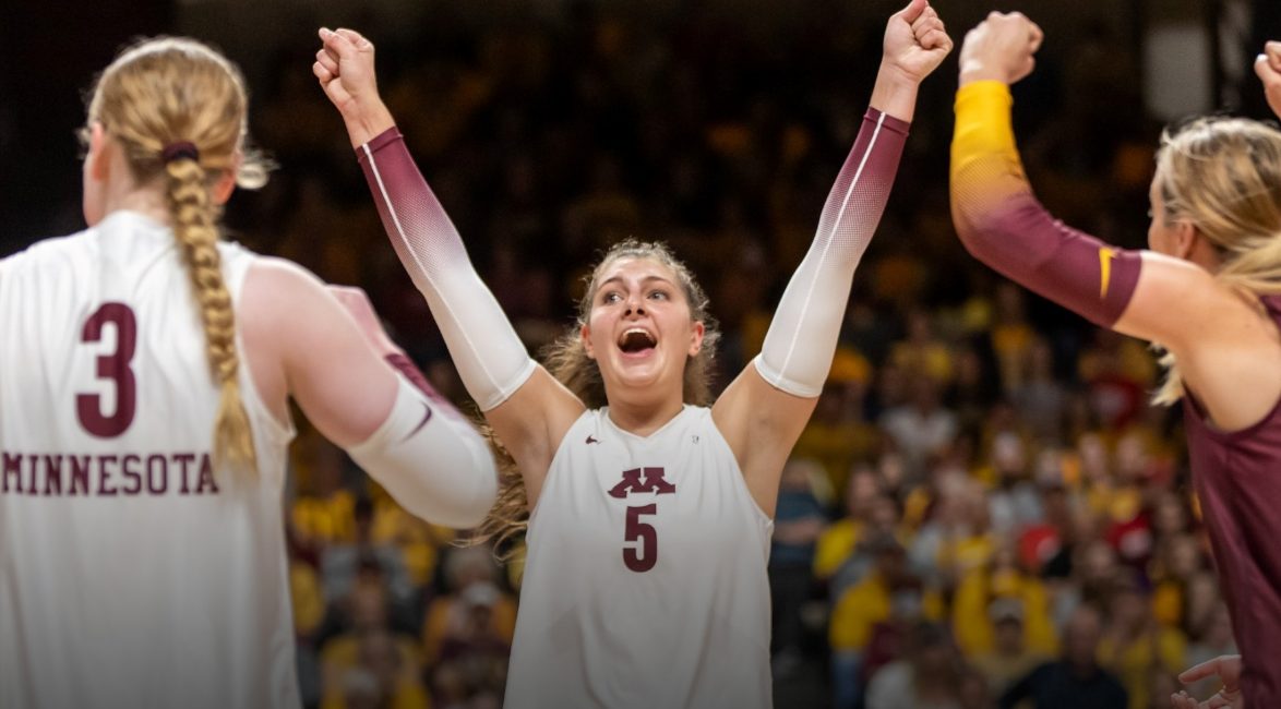 #8 Minnesota Volleyball Earns 1st Sweep of #6 Badgers Since 2018