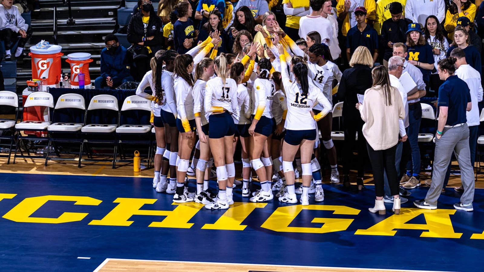 Michigan Falls To 11th Ranked Gophers in Straight Sets