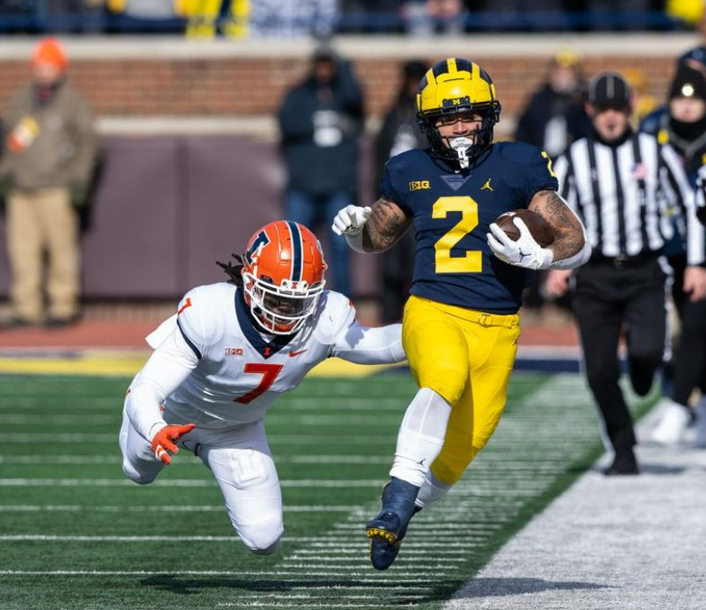 Changing the Moody: Late Field Goal Pushes Michigan Past Illinois, to 11-0